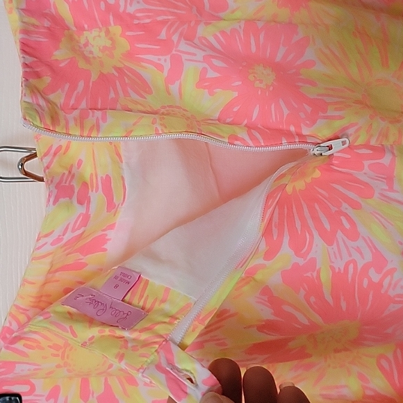 Lilly Pulitzar - Picture 6 of 6